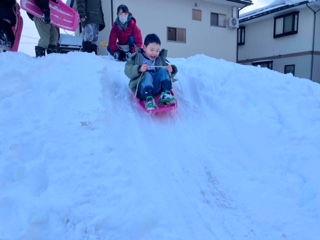 放デイ そり遊び | 豆記者のブログ | NPO法人あゆむ